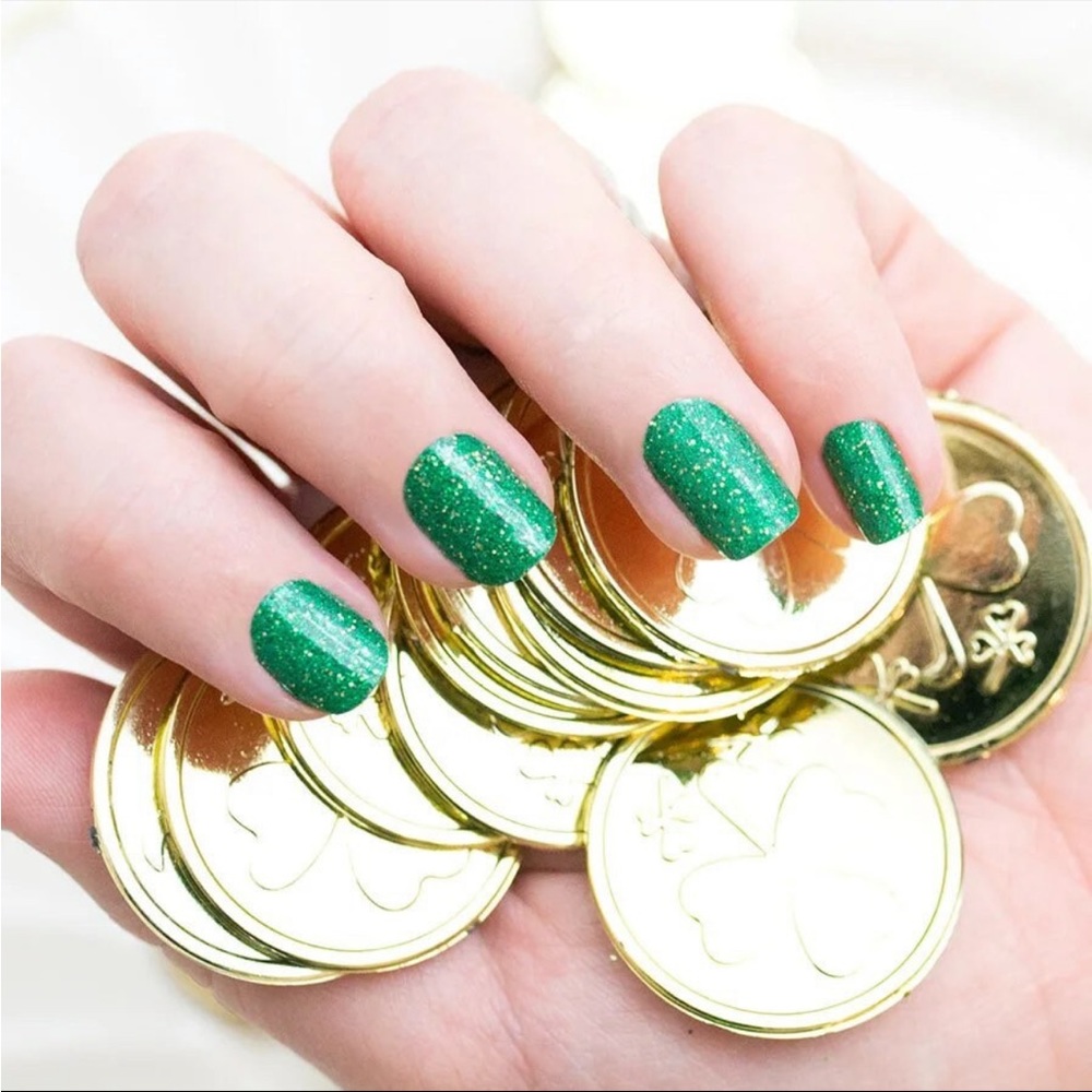 *Retired* Color Street: Queen of Green | St. Patrick’s Day Gold Glitter Holiday